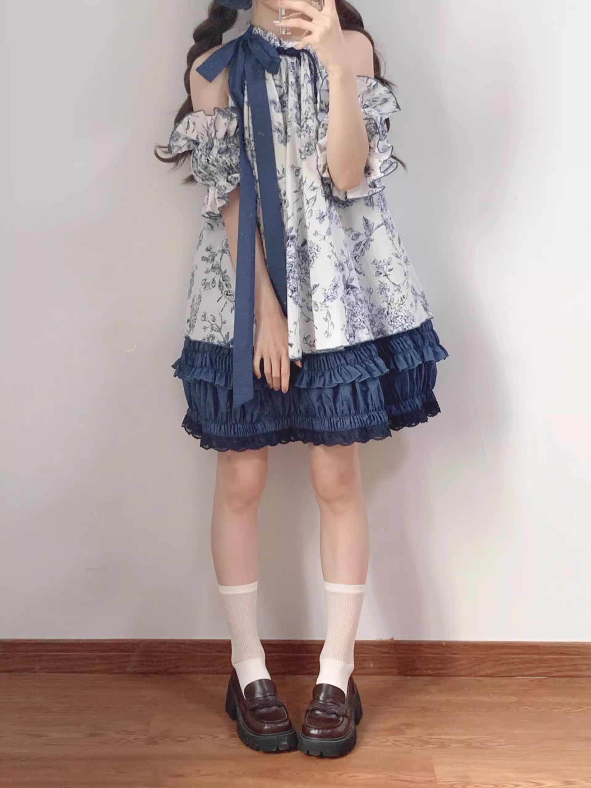 Flying Sleeve Ink Painting Dress - Image 4