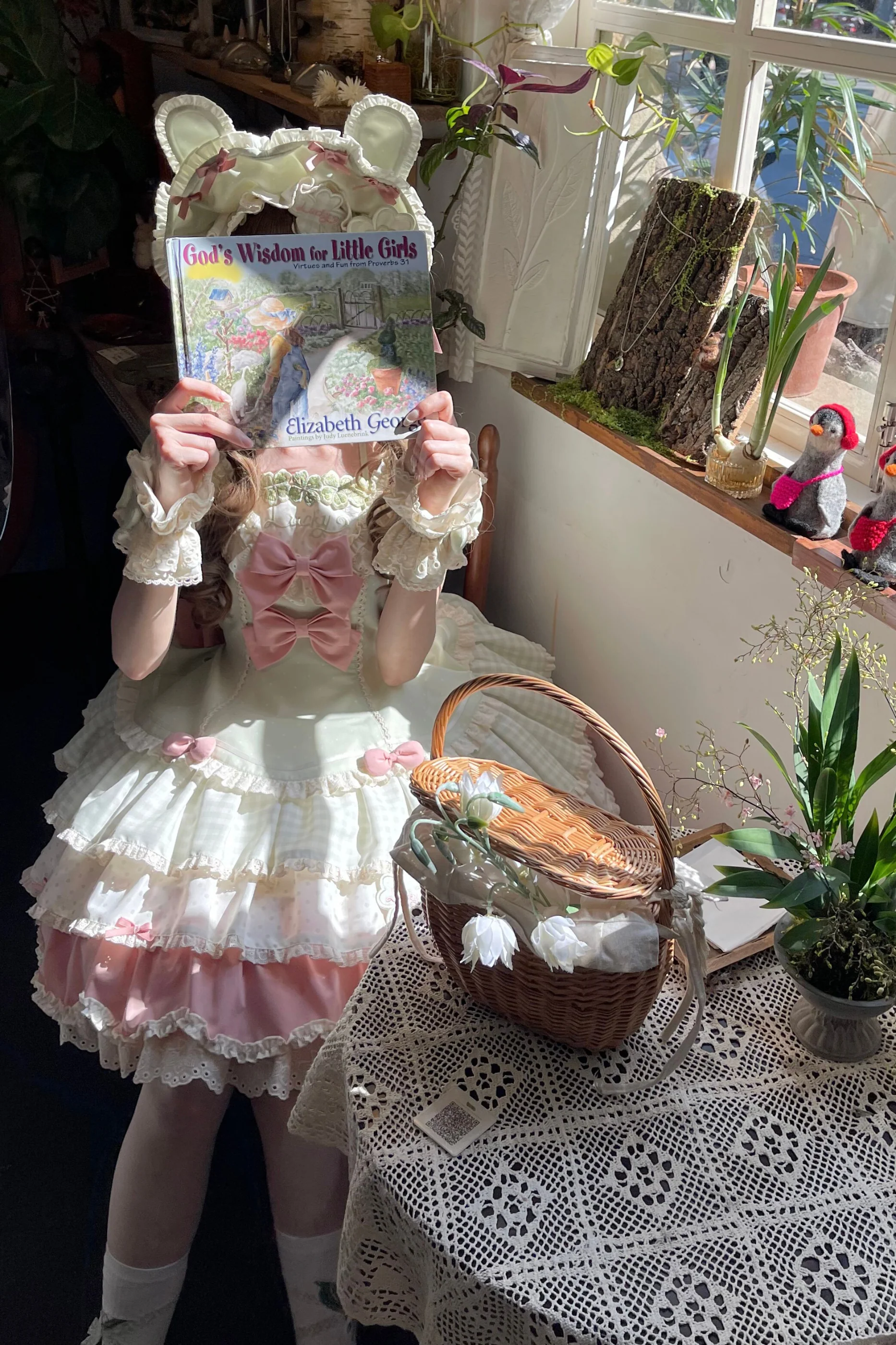 Four-Leaf Clover Lolita Dress + Sleeves + Bonnet - Image 17