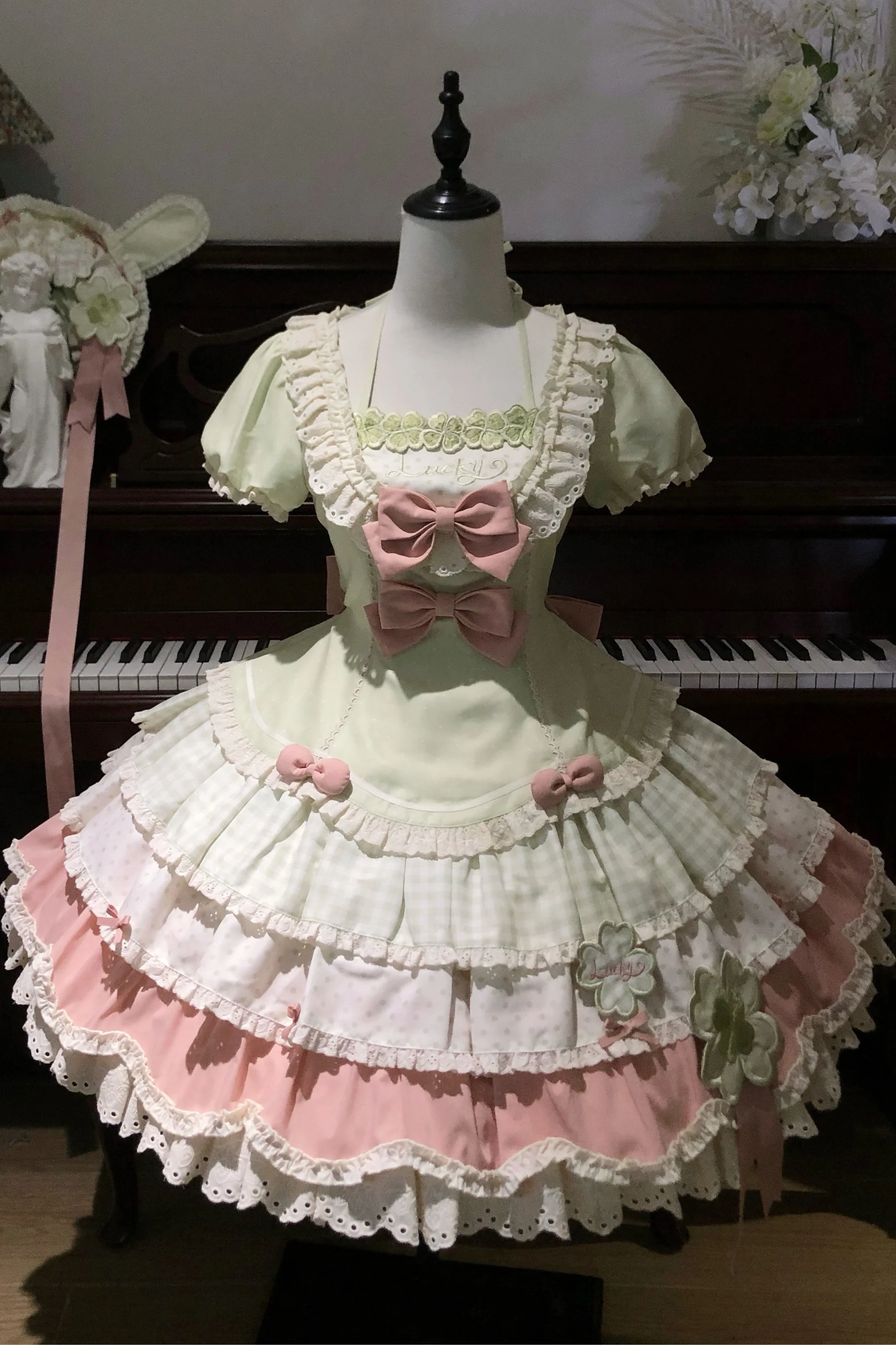 Four-Leaf Clover Lolita Dress + Sleeves + Bonnet - Image 3