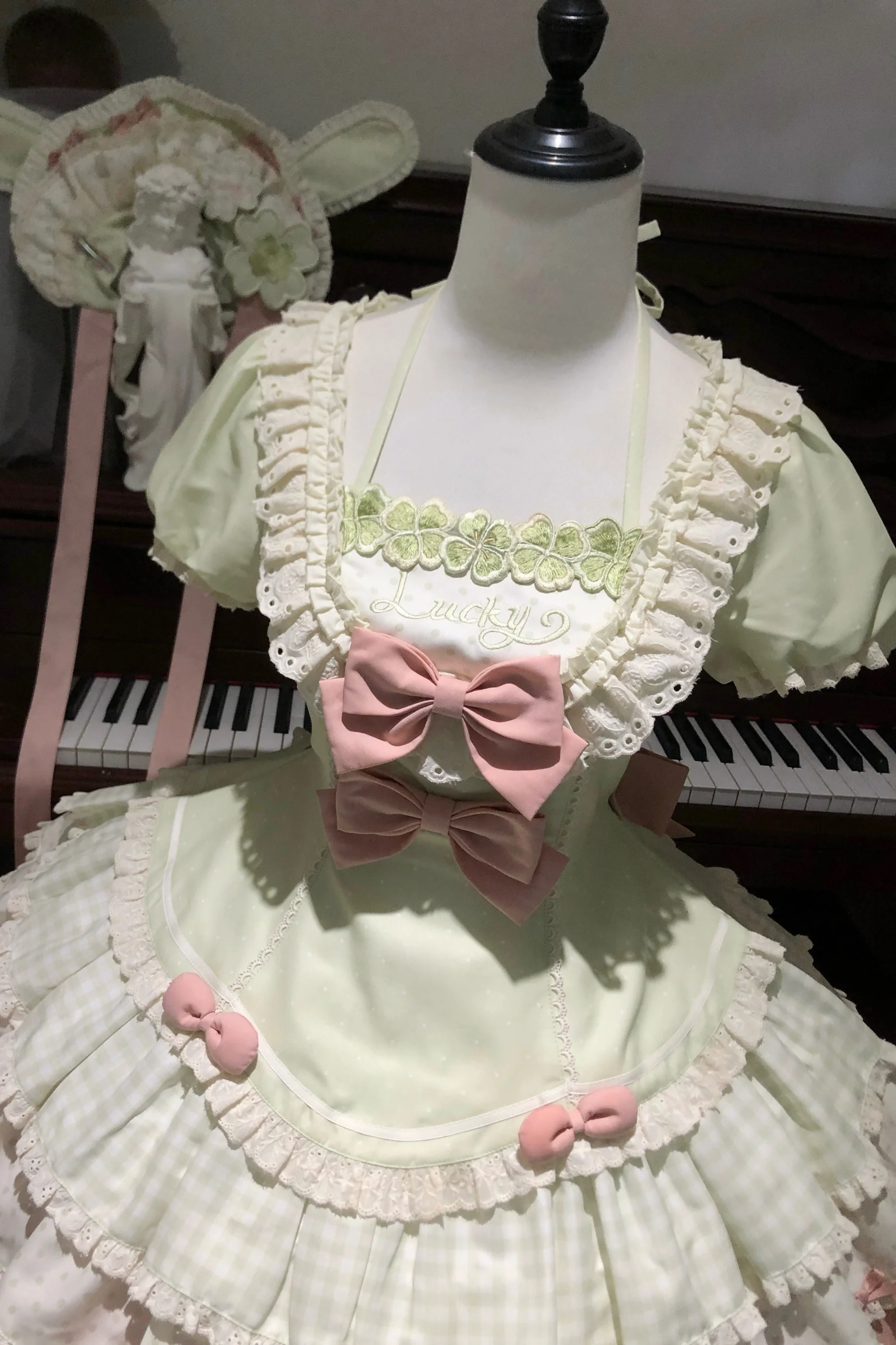 Four-Leaf Clover Lolita Dress + Sleeves + Bonnet - Image 5