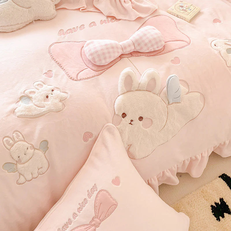 French cute girly heart milk velvet four piece bed sheet set - Image 2