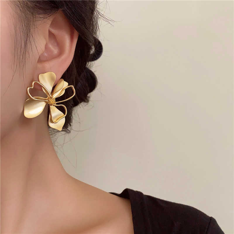 French Frosted Metal Flower Earrings - Image 2