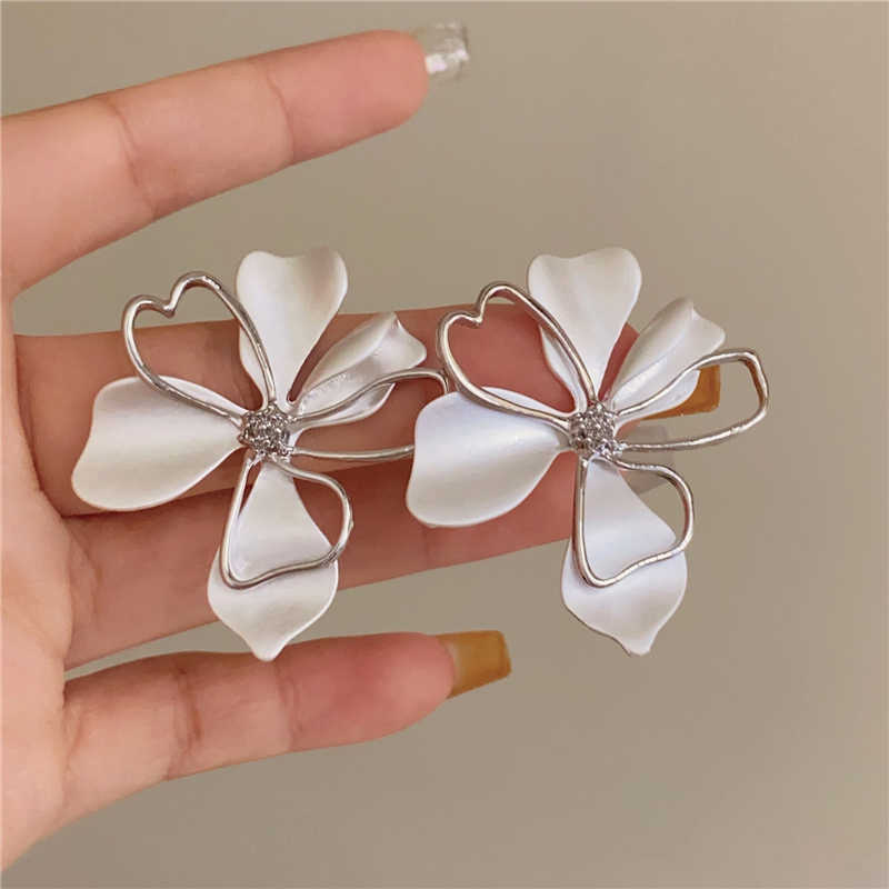 French Frosted Metal Flower Earrings - Image 3