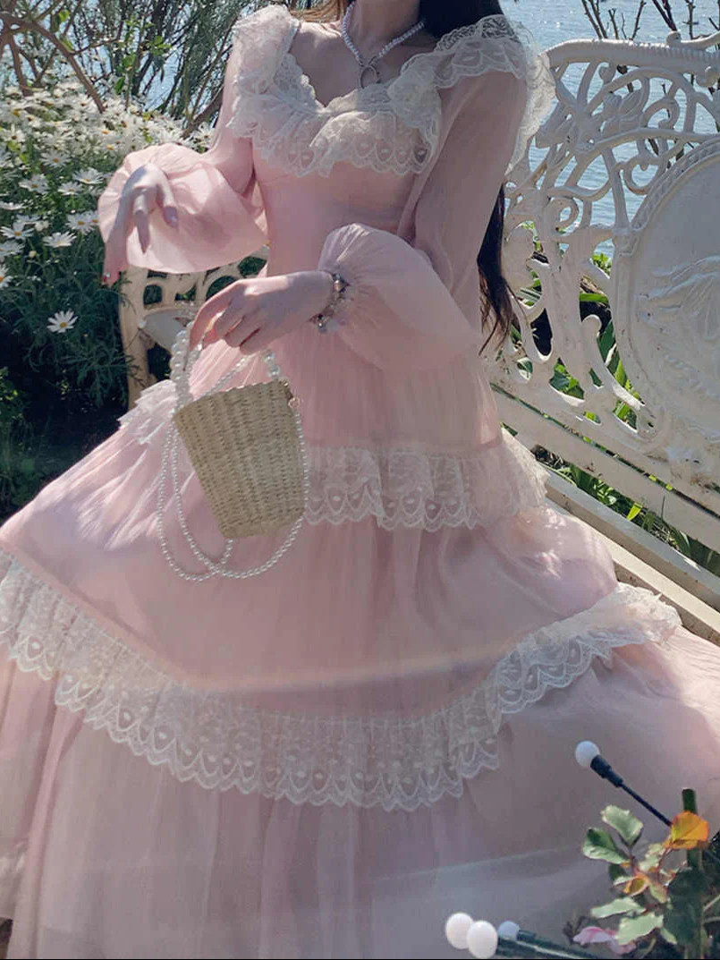 French Lace Puff-sleeved Dress - Image 2