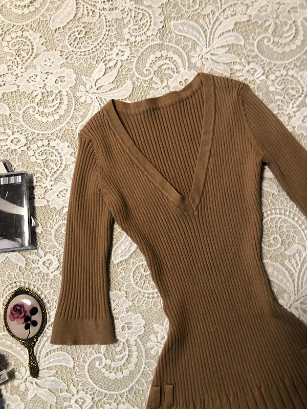 French retro new V-neck mid-sleeve dress - Image 3