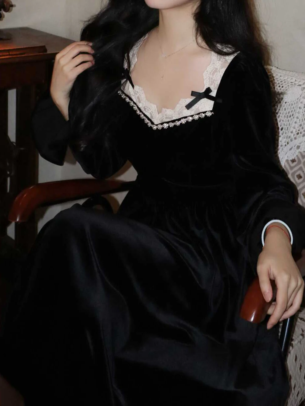French Retro Velvet Dark Coquette Dress - Image 3