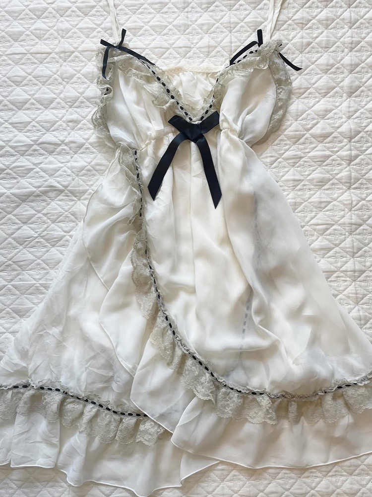 French Retro White Suspender Dress - Image 3