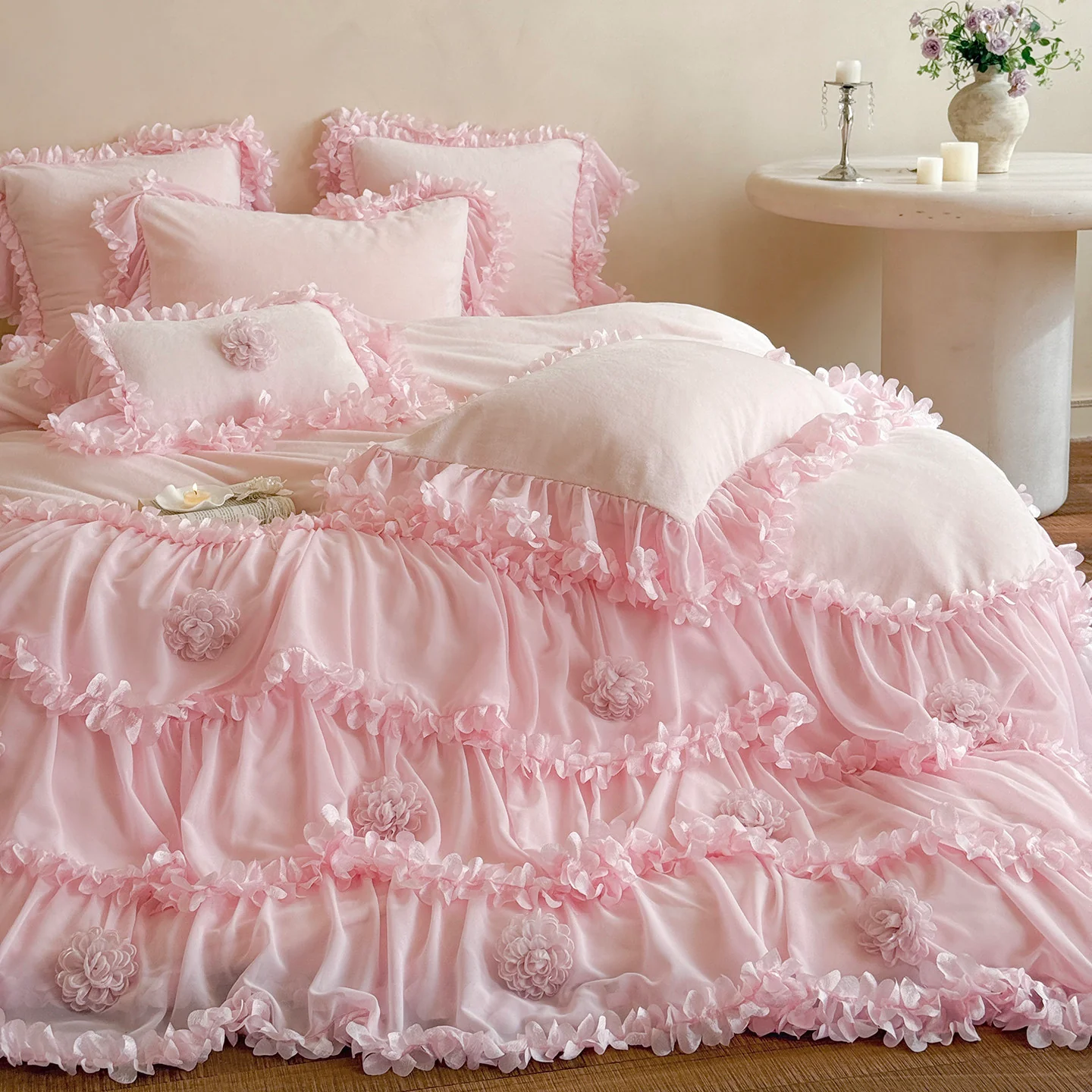 French romantic princess milk velvet sheets four-piece set - Image 4