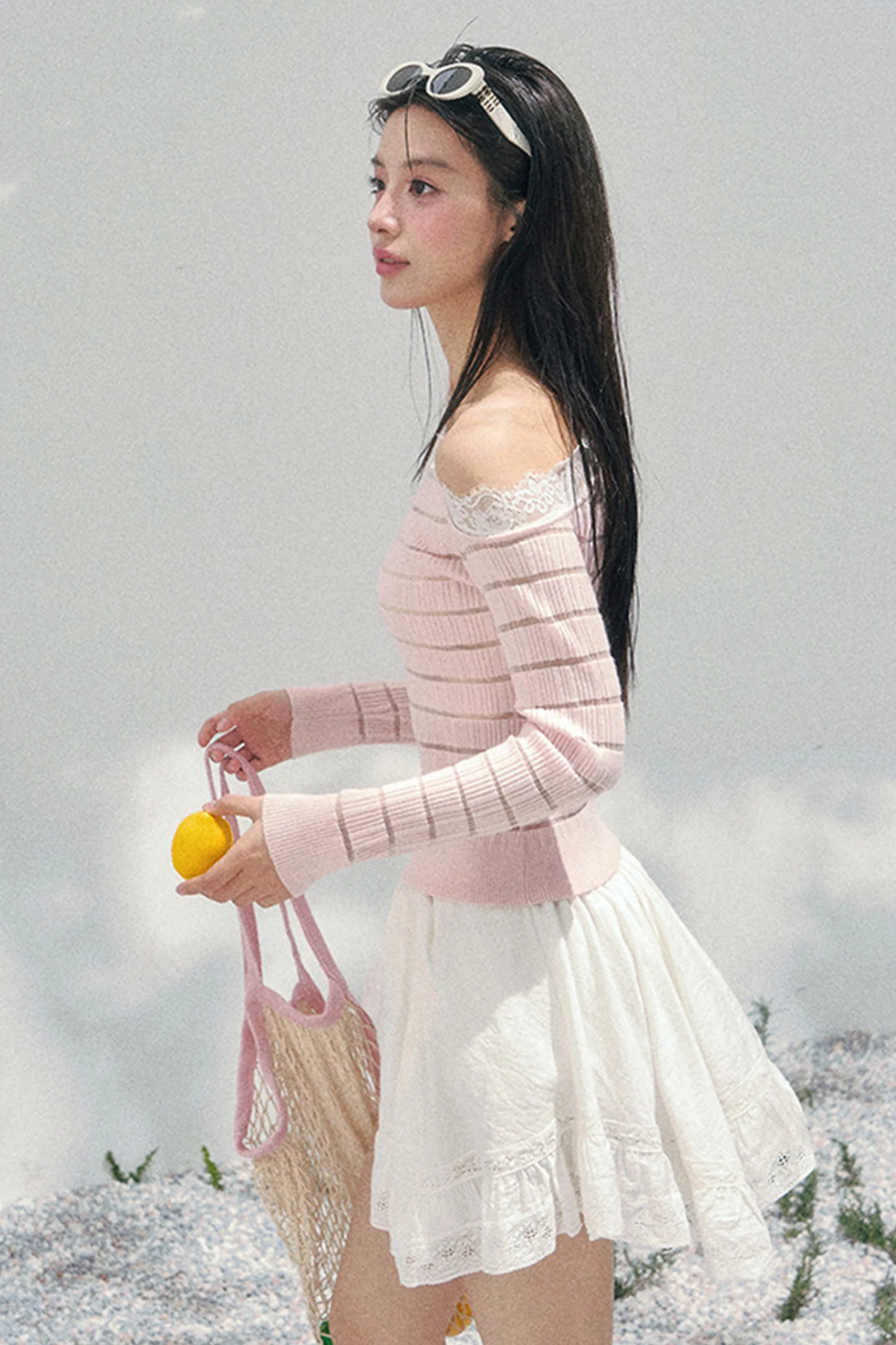 One-Shoulder Glance Lace Border Top - Image 13
