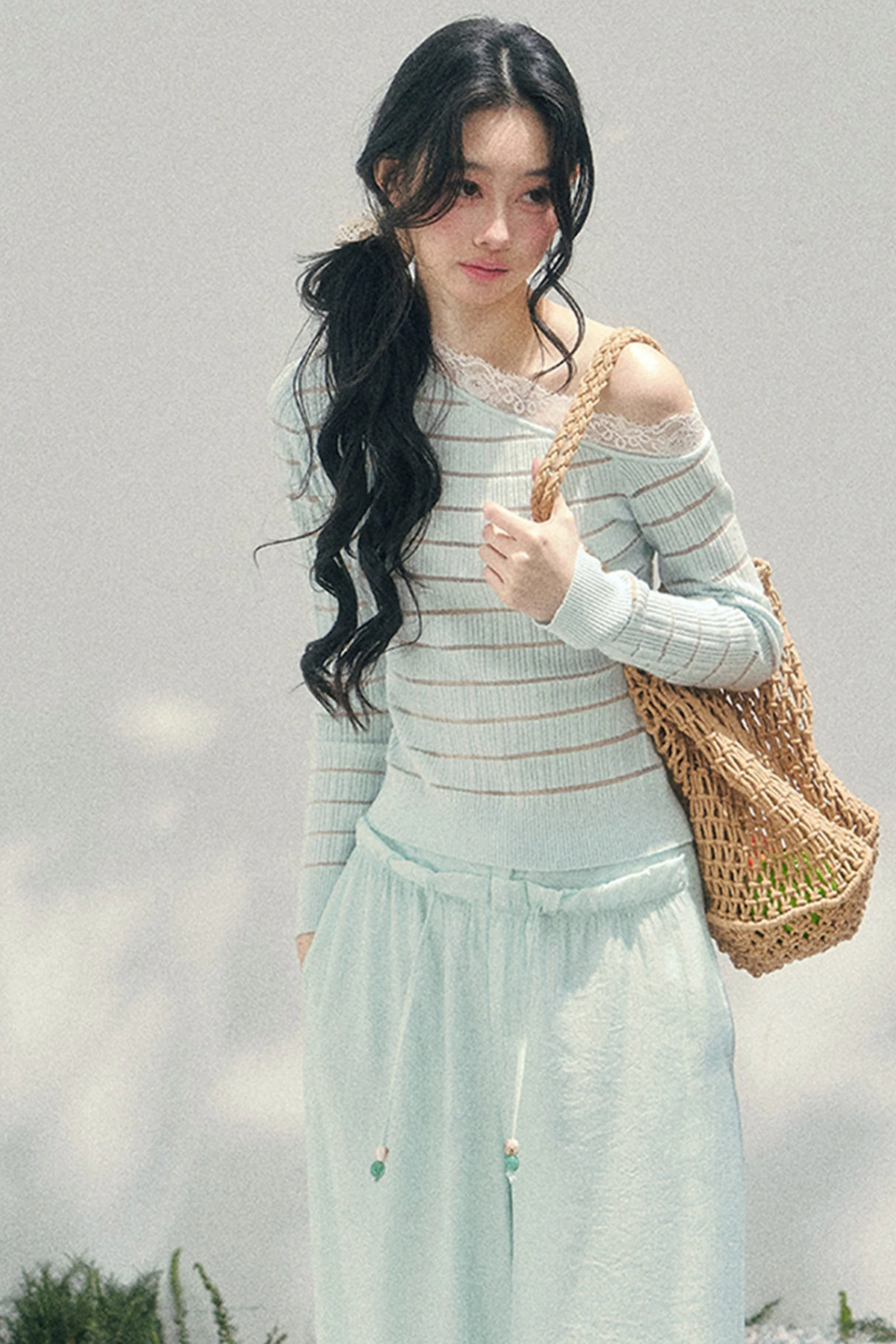 One-Shoulder Glance Lace Border Top - Image 7