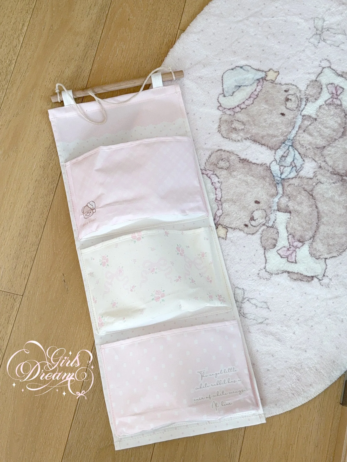 Girl's Dream bunny and bear wall-mounted storage bag - Image 2
