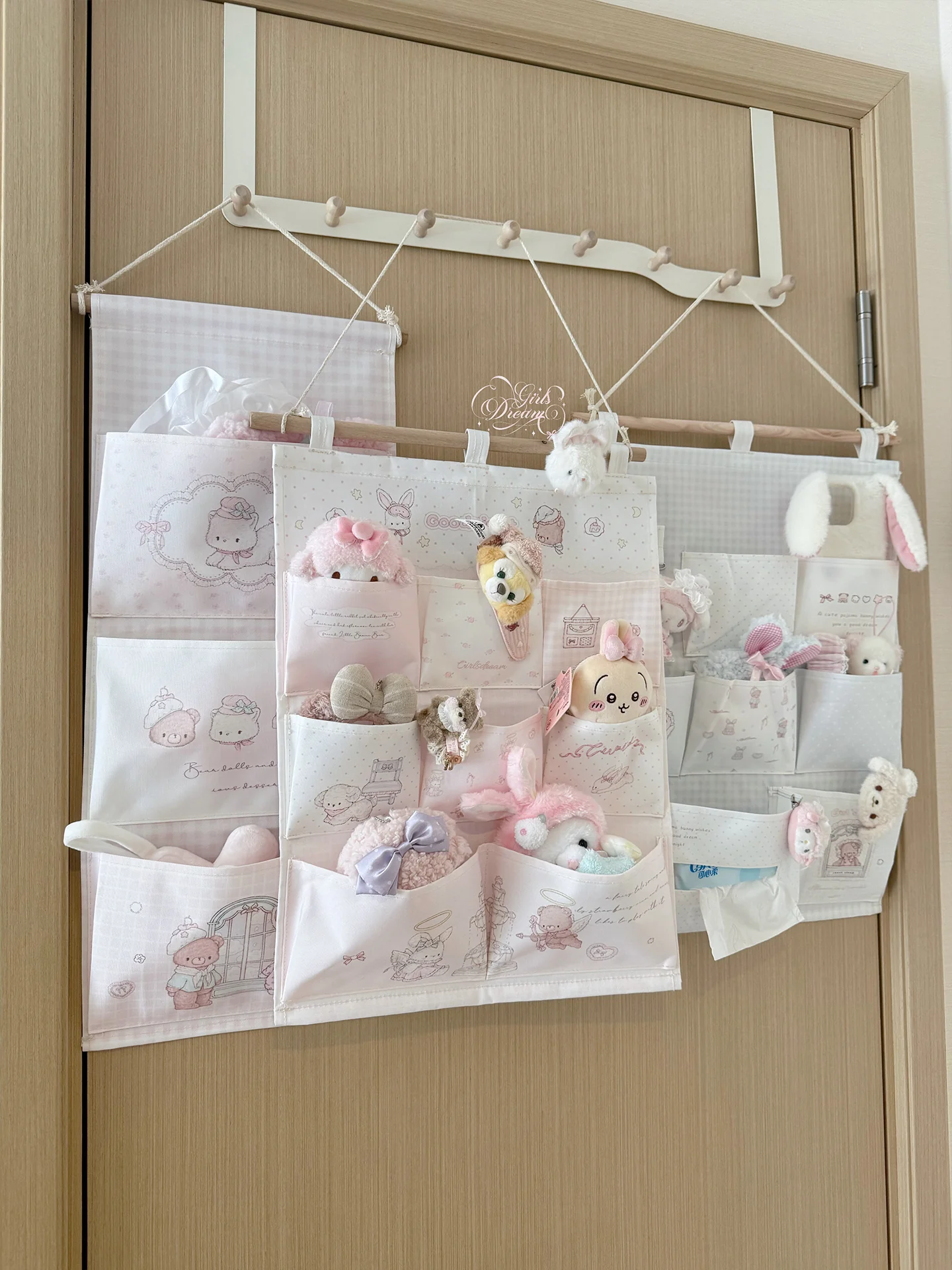 Girl's Dream bunny and bear wall-mounted storage bag - Image 3