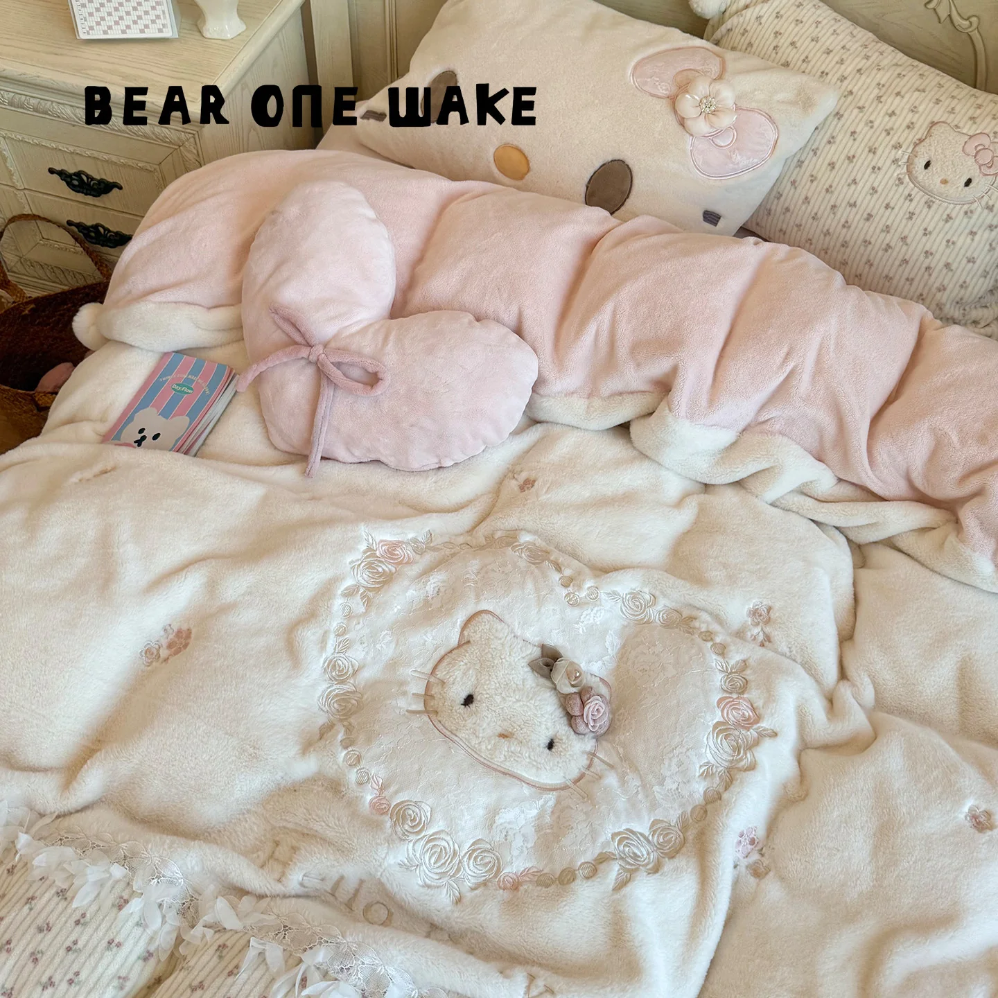 Girly Heart KT Cat Bed Four Piece Set - Image 3