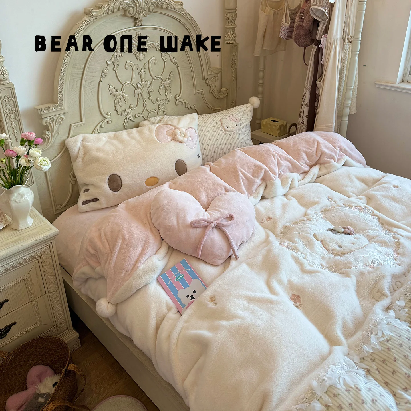 Girly Heart KT Cat Bed Four Piece Set - Image 4