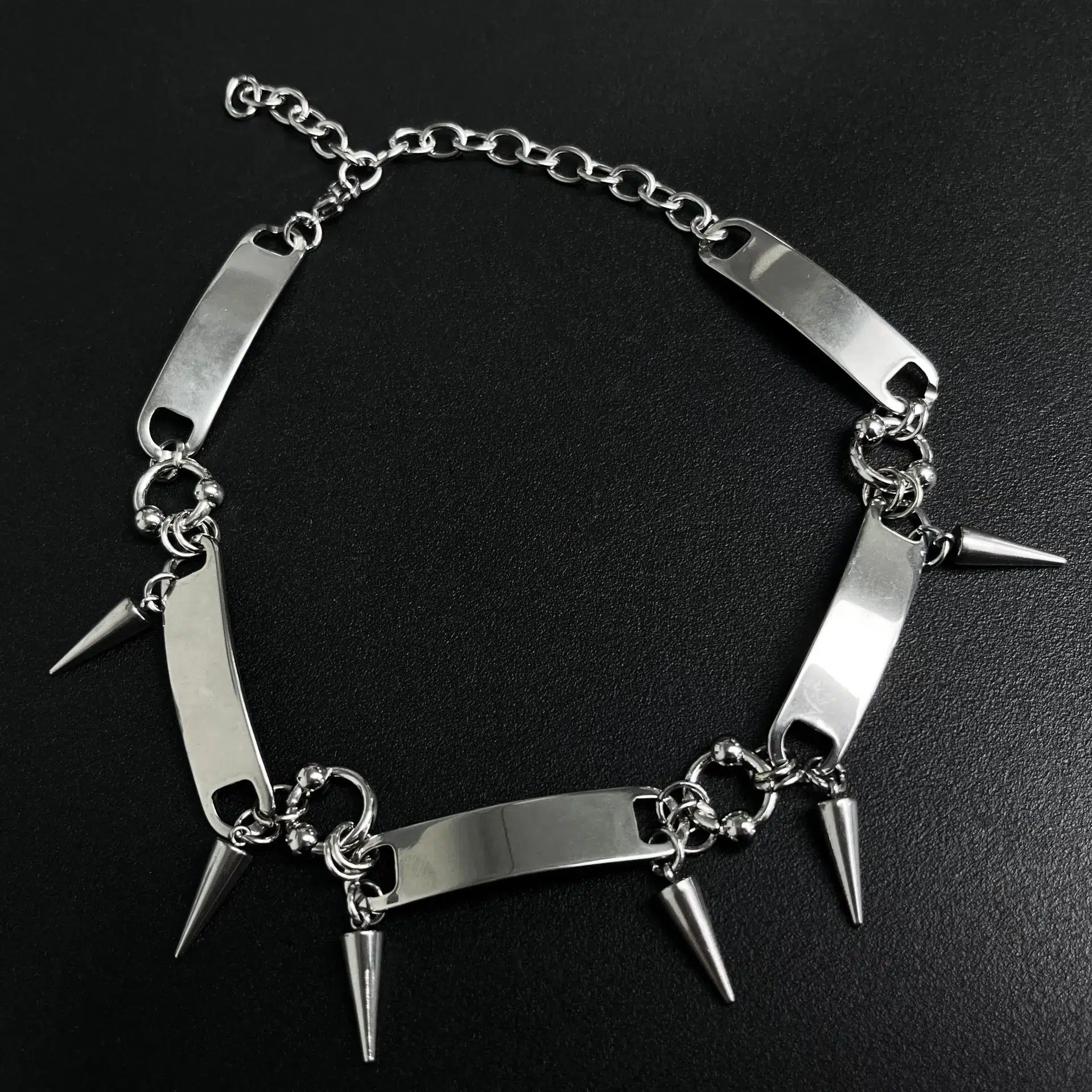 Goth Spiked Metal Choker - Image 3