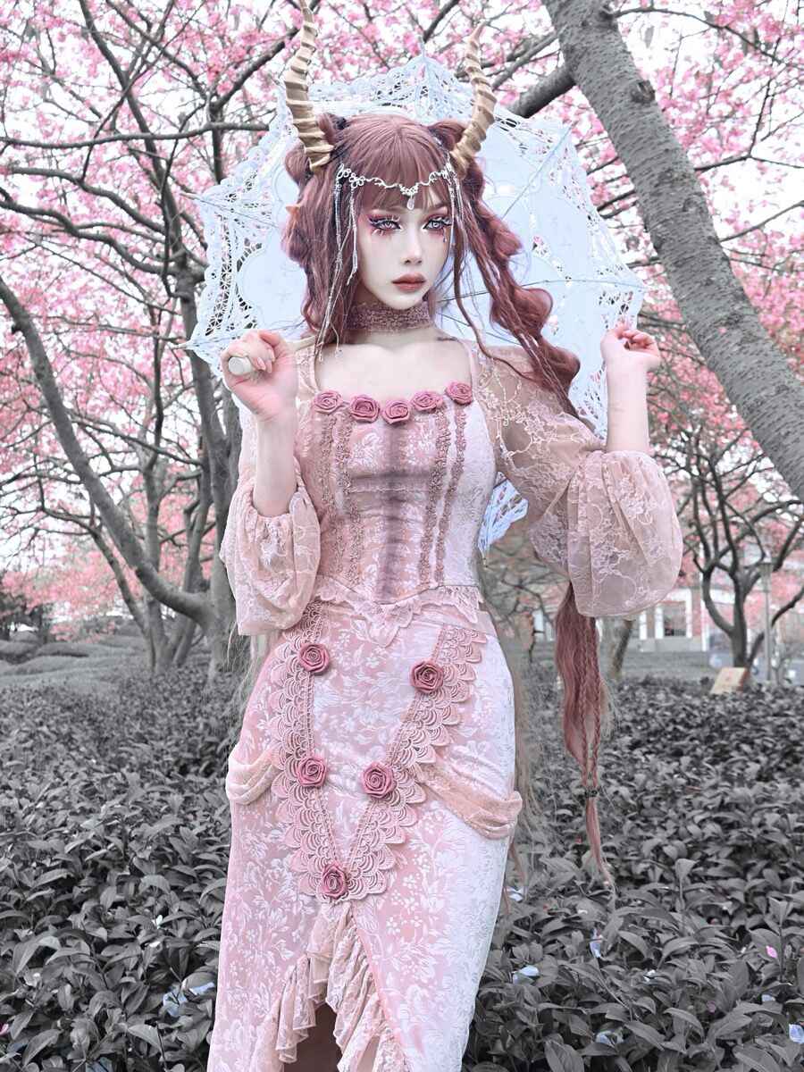 Goth Velvet Rose Fishtail Skirt - Image 3