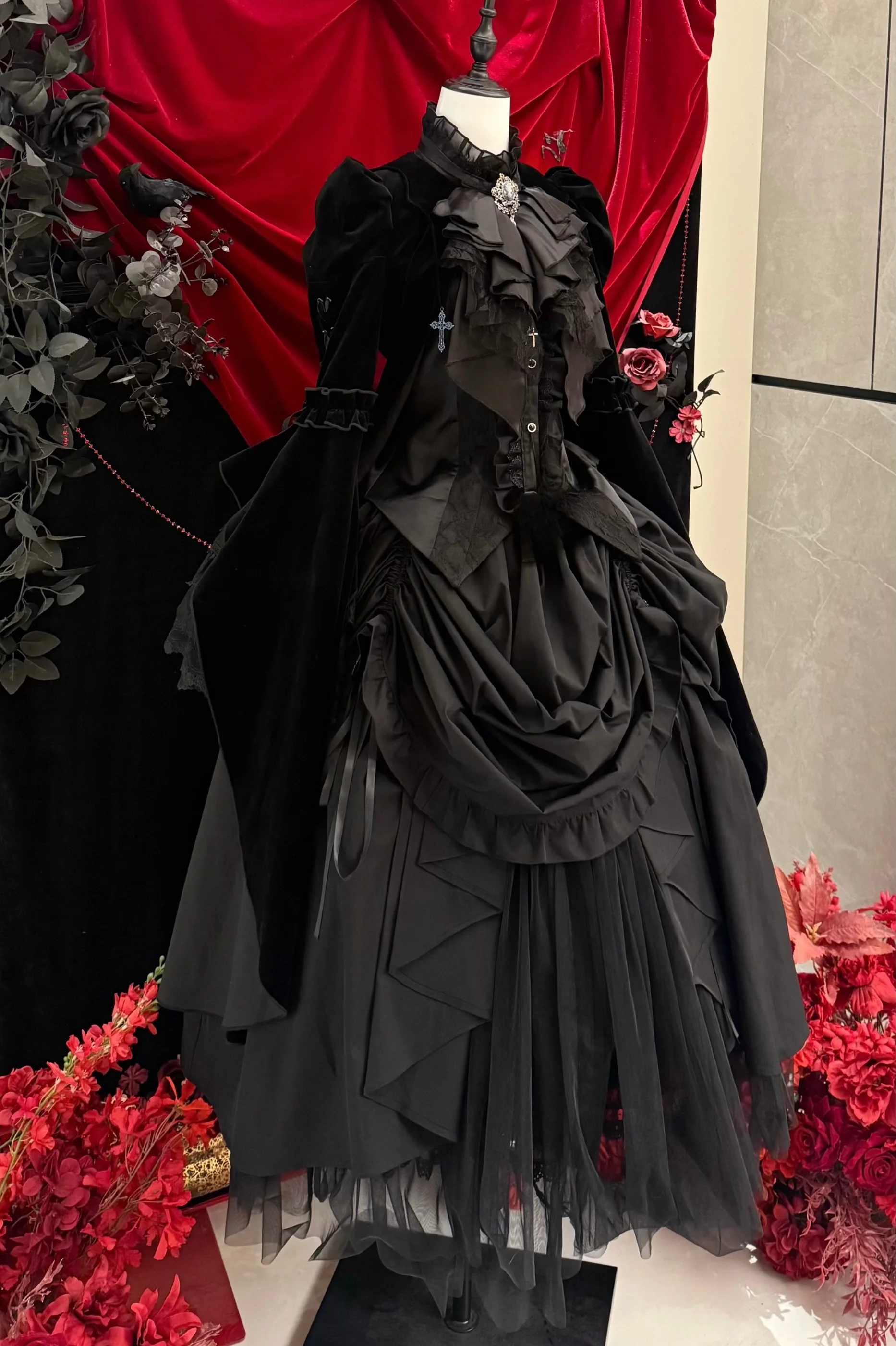 [Pre-order] Gothic Lolita Black Cross Detail Flare Sleeve Long Coat + Headdress - Image 2