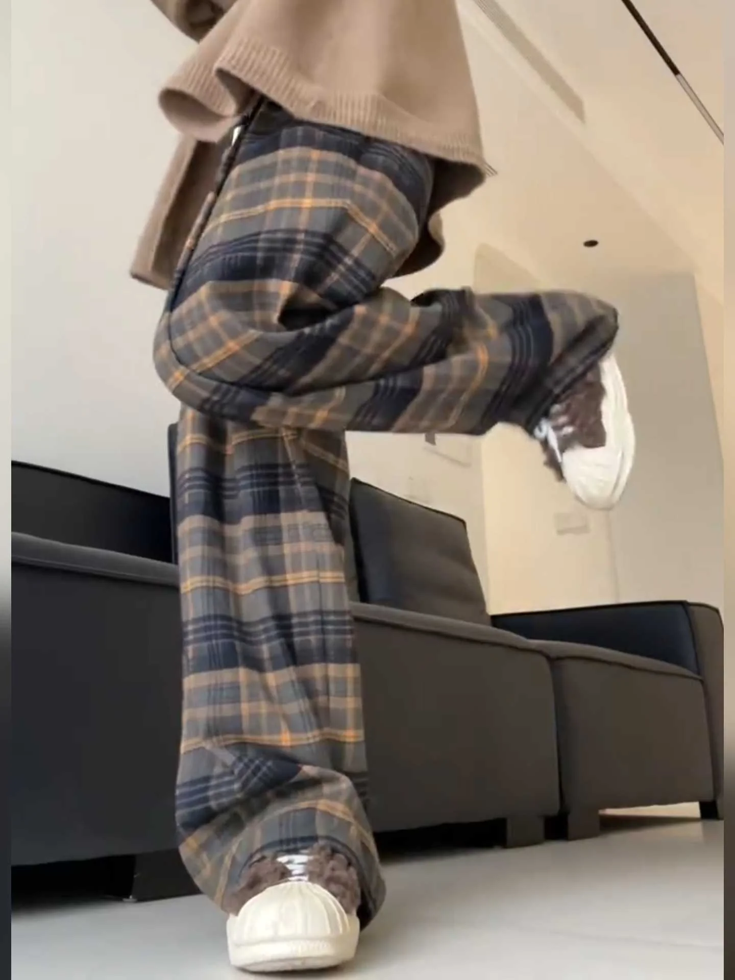 Grandma Aesthetic Casual Plaid Trousers - Image 3