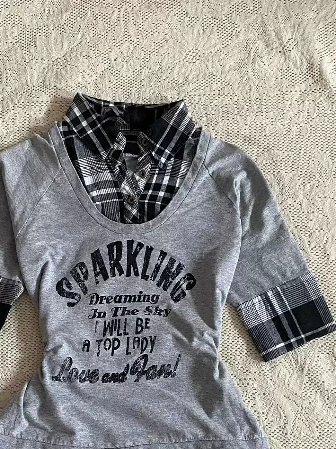 Gray plaid fake two-piece T-shirt - Image 2