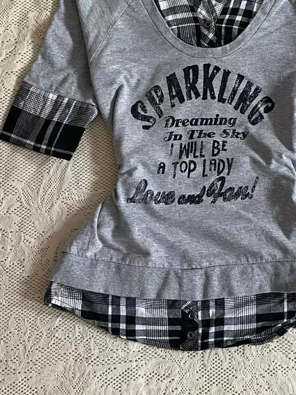 Gray plaid fake two-piece T-shirt - Image 4