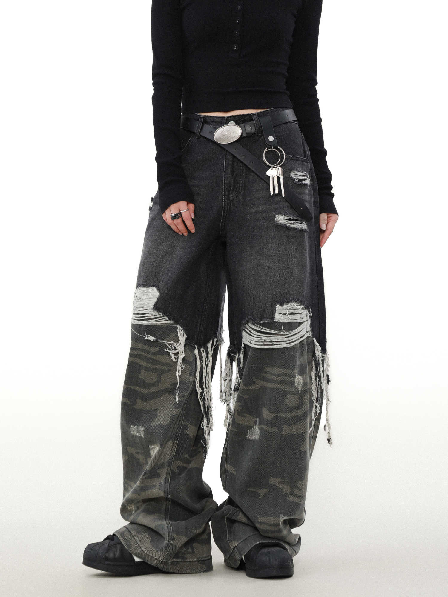 Grunge Camouflage Splicing Tassel Ripped Jeans - Image 3