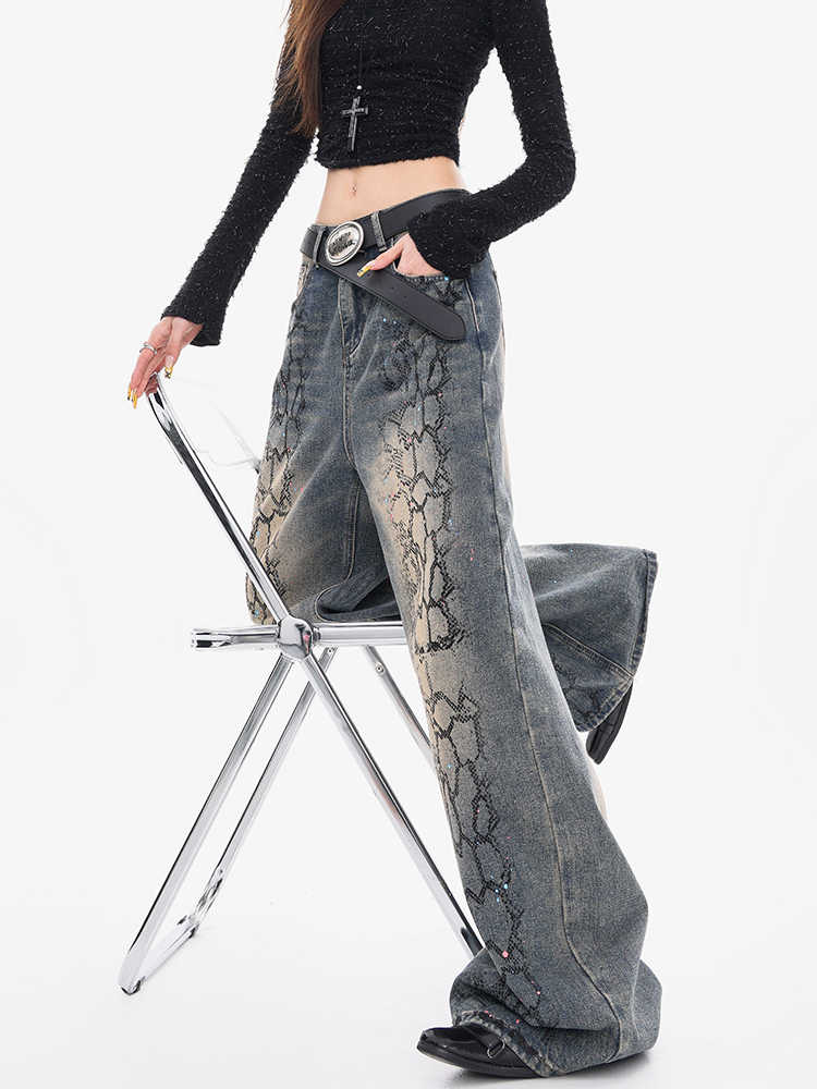 Grunge Distressed Graffiti-painted Baggy Jeans - Image 3