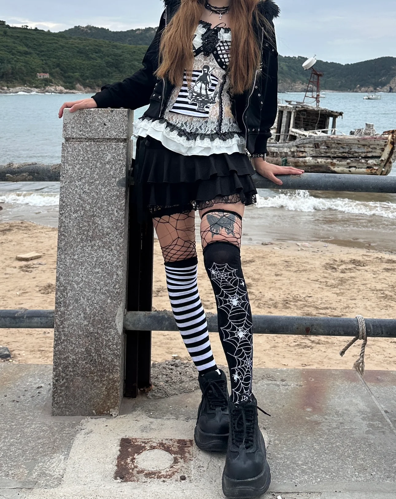 Grunge Patch Punk Lace Tank Top - Image 3