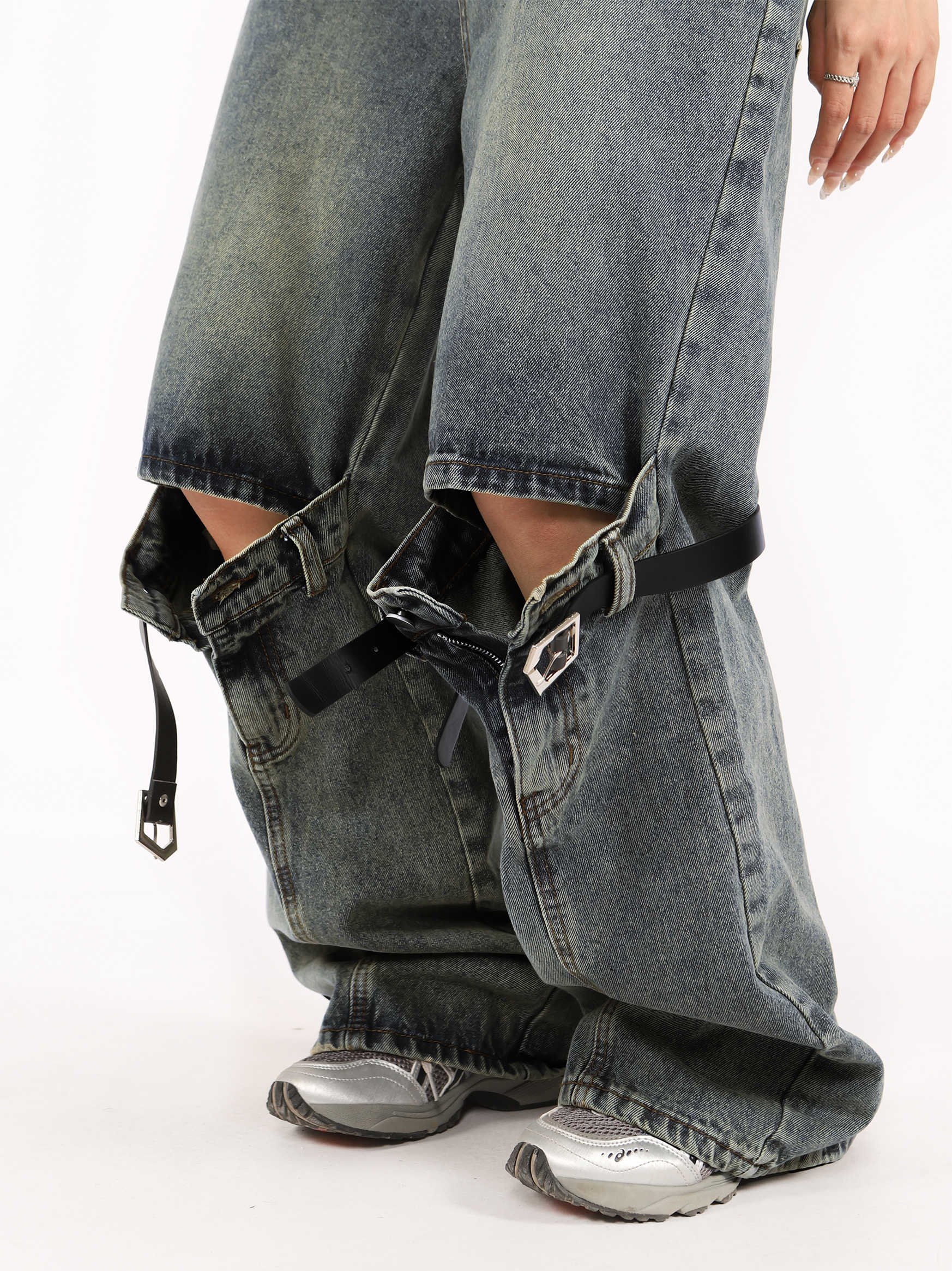 Grunge Ripped Distressed Belt Buckle Jeans - Image 4