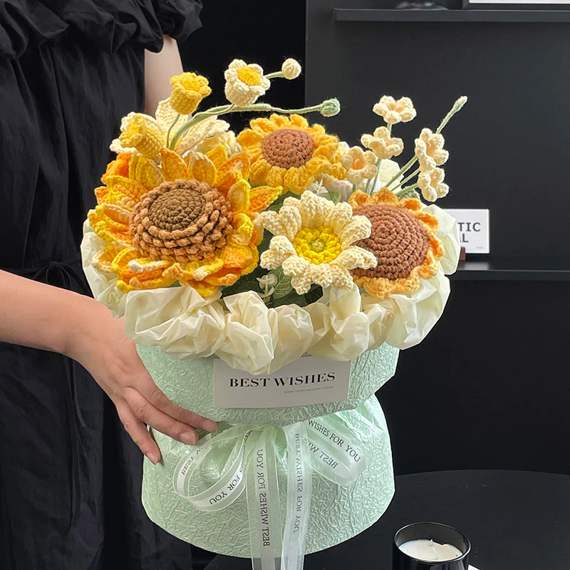 Hand-knitted bouquet birthday gift - Image 2