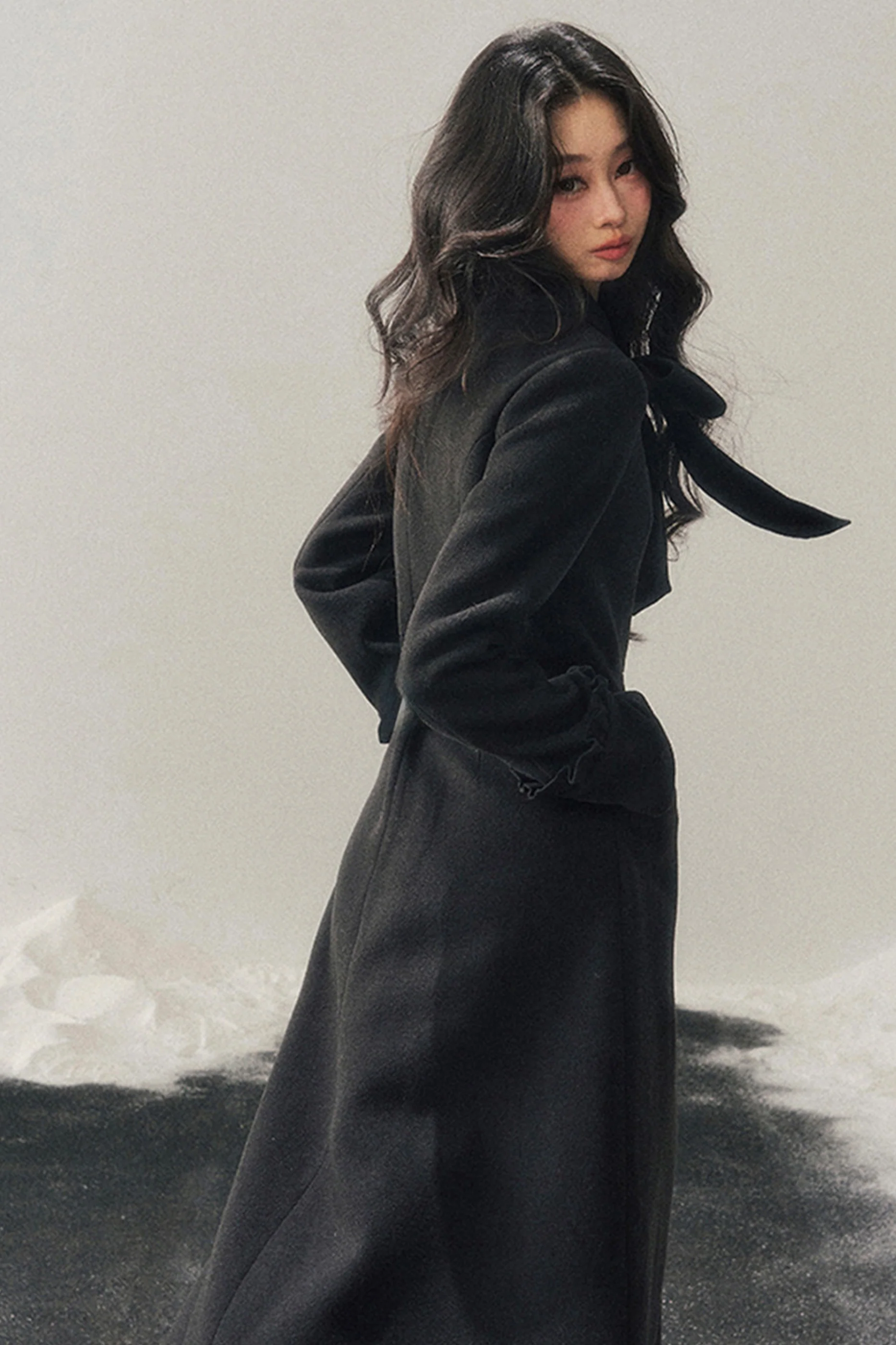 Hepburn Chic Long Coat - Image 10