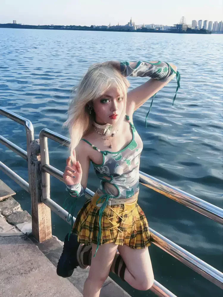 hollow green ice cream print vest - Image 4