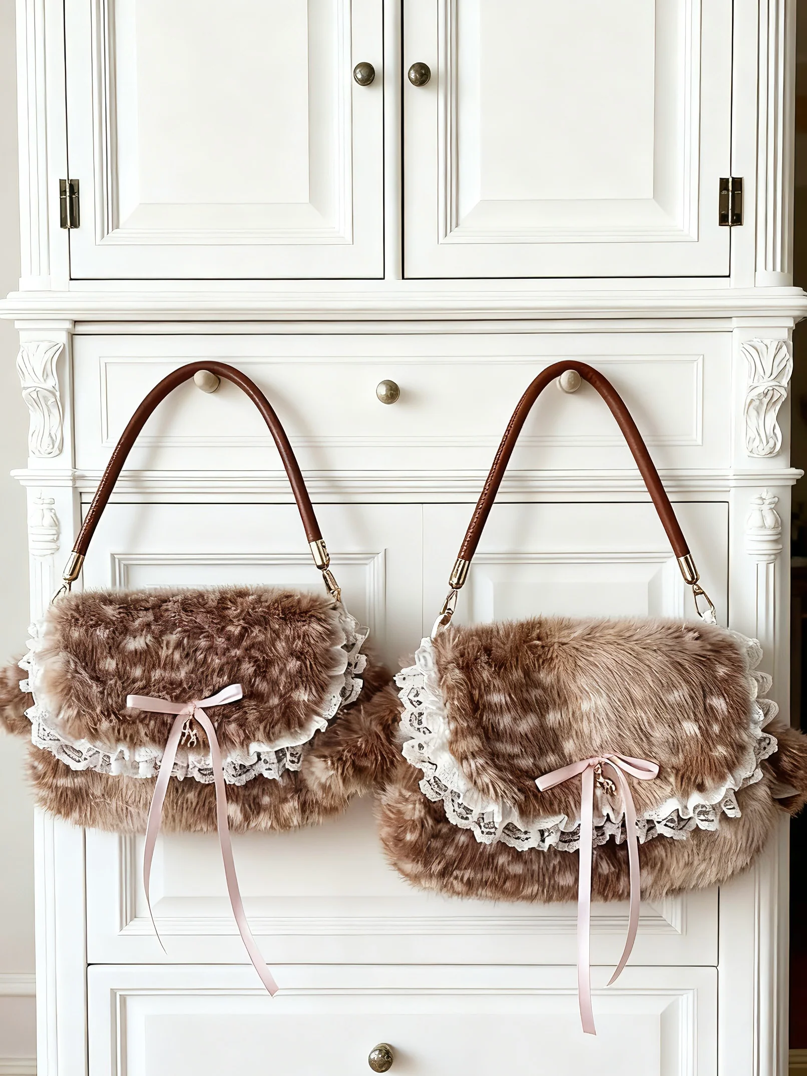 Homemade furry deer bag - Image 4