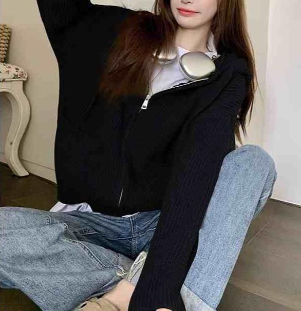Hooded Knitted Cardigan - Image 5