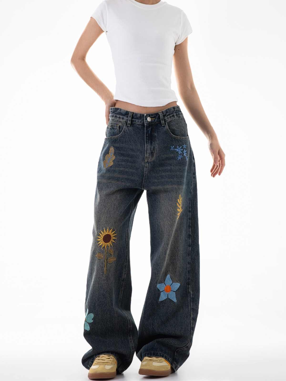 Indie Embroidered Baggy Jeans - Image 3