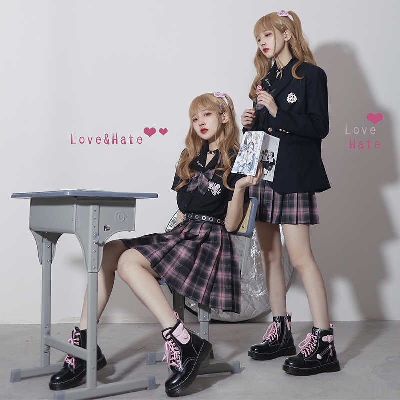 Japanese Lovecore Martin Boots - Image 3
