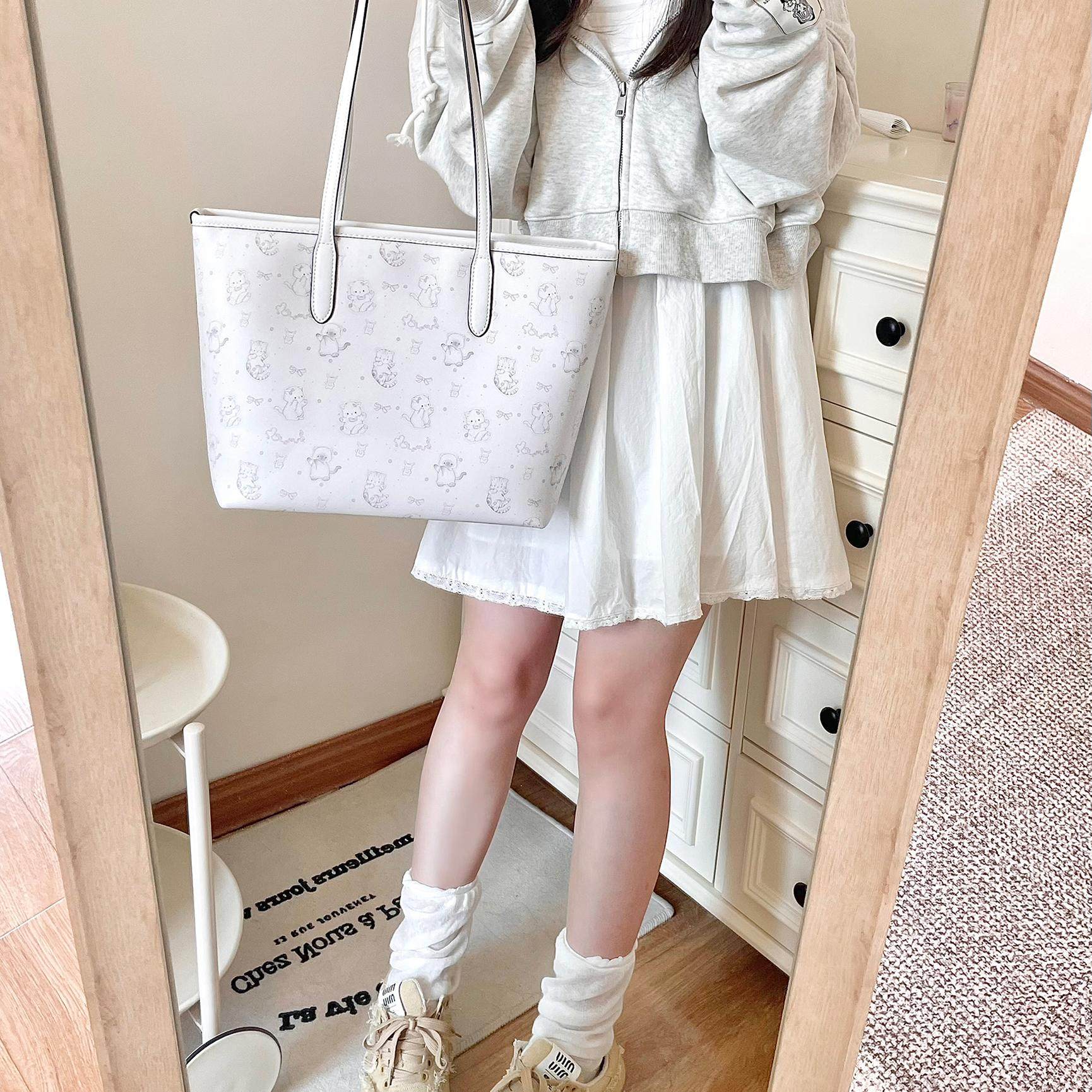 kawaii cats handbag - Image 3