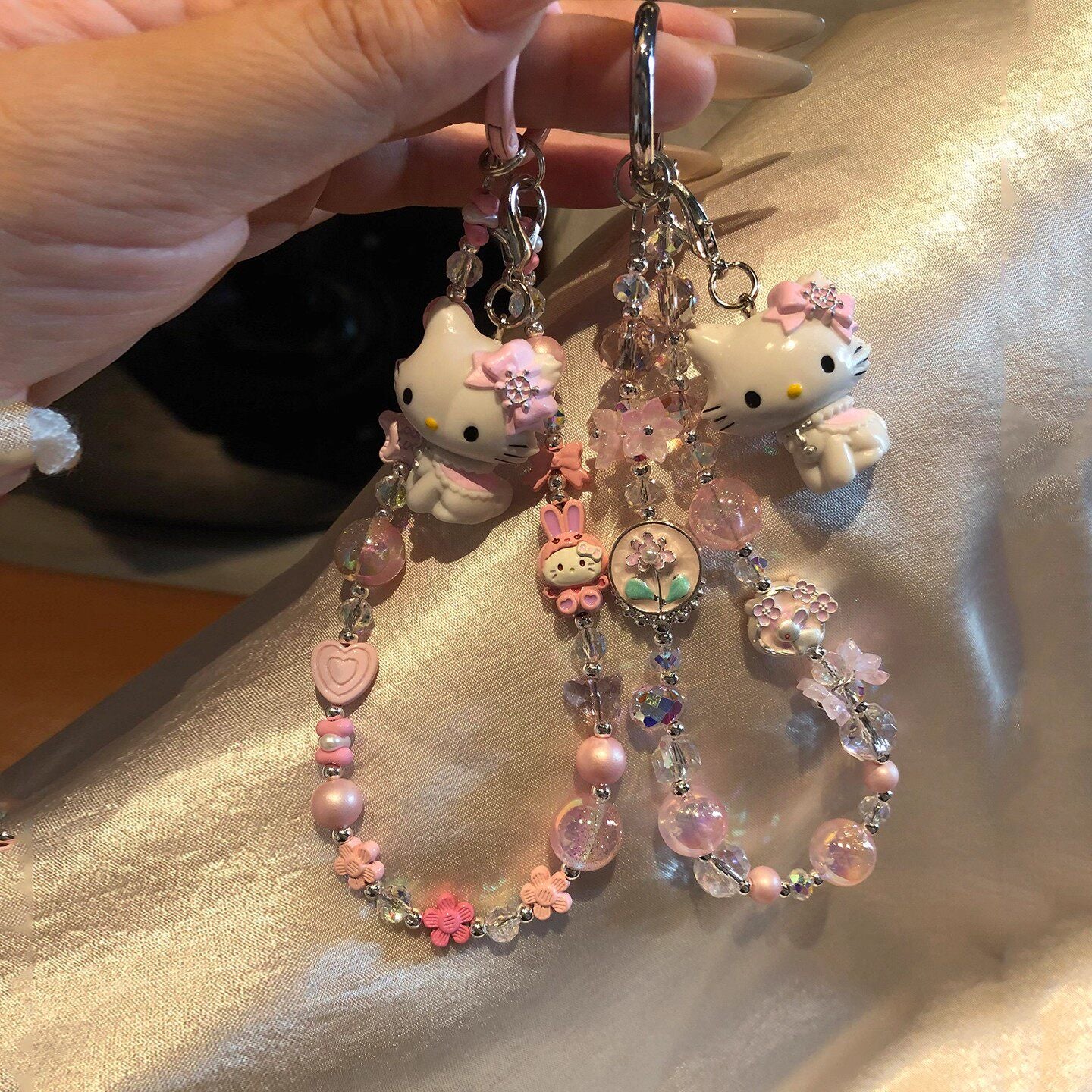 kawaii kitty beaded keychain - Image 5