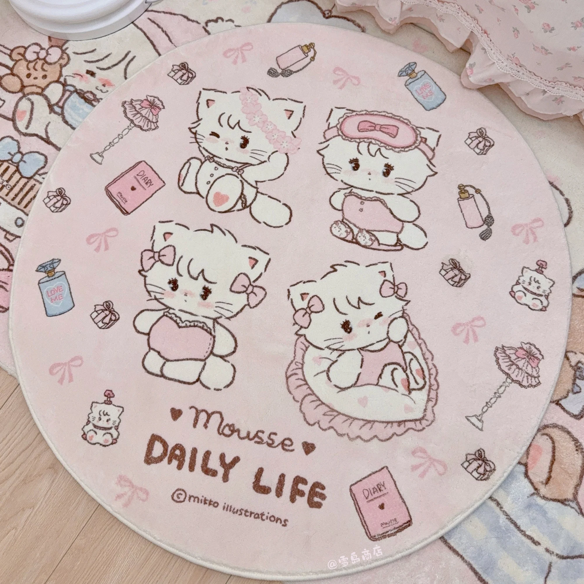 kawaii pink pillow - Image 2