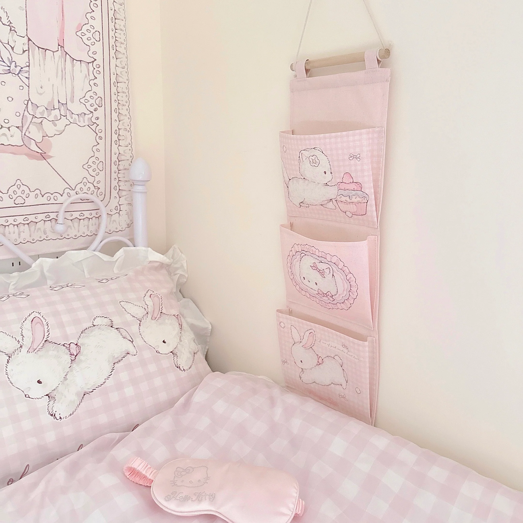 kawaii wall-mounted storage bag