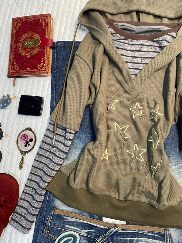 khaki hooded printed sweatshirt - Image 2