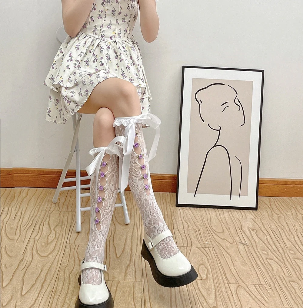 Lace Ribbon & Rosebud Stockings - Image 2
