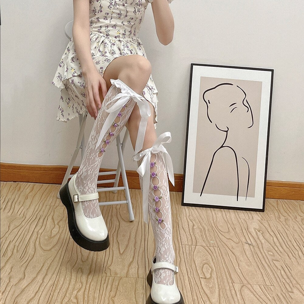 Lace Ribbon & Rosebud Stockings - Image 28