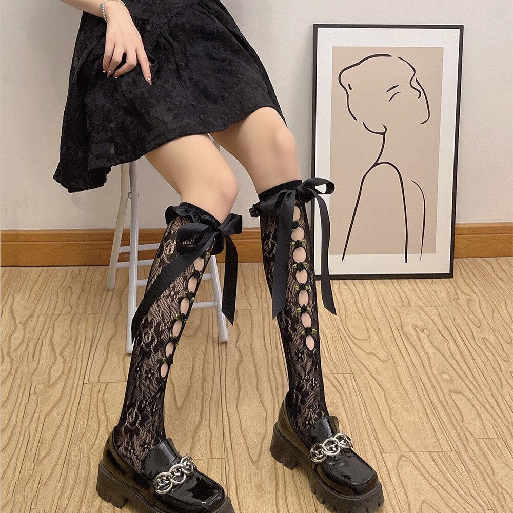 Lace Ribbon & Rosebud Stockings - Image 32