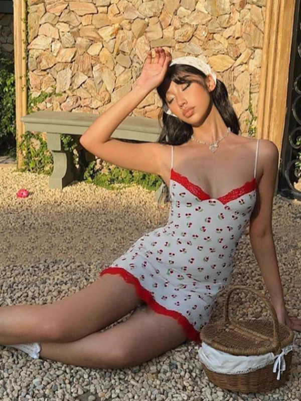 Lace Splicing Cherry Suspender Dress - Image 3