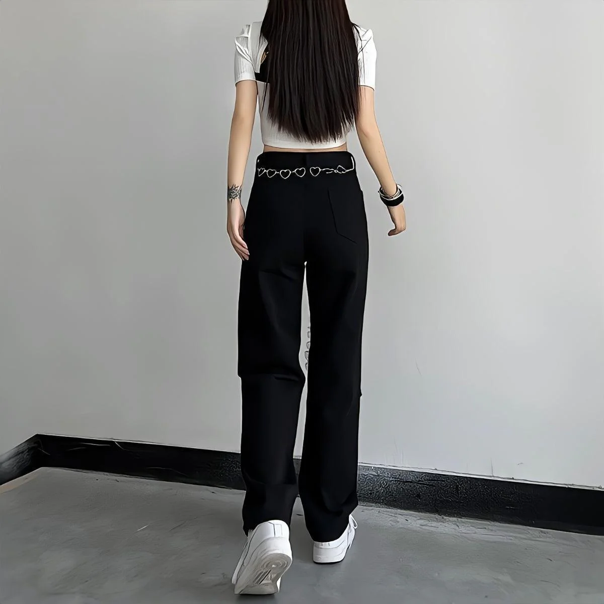 Lace Up Knee Washed Jeans - Image 4