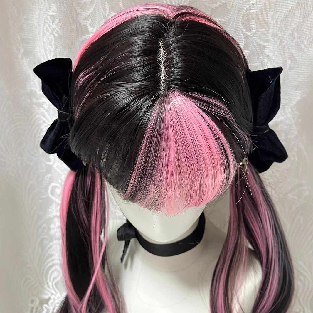 Lolita Black Highlighted Wig - Image 4
