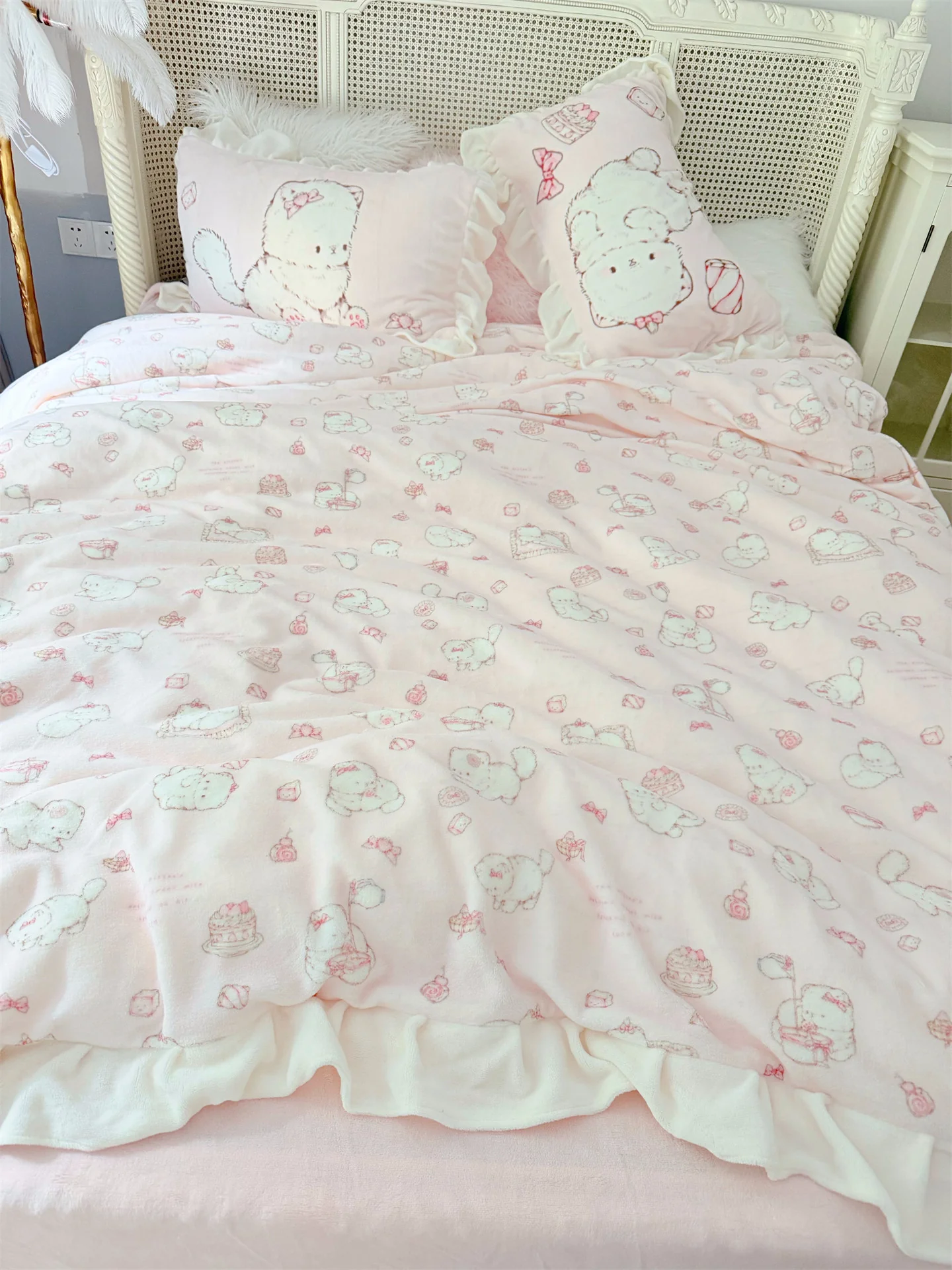 Lolita pink kitten bed sheet set of four - Image 6