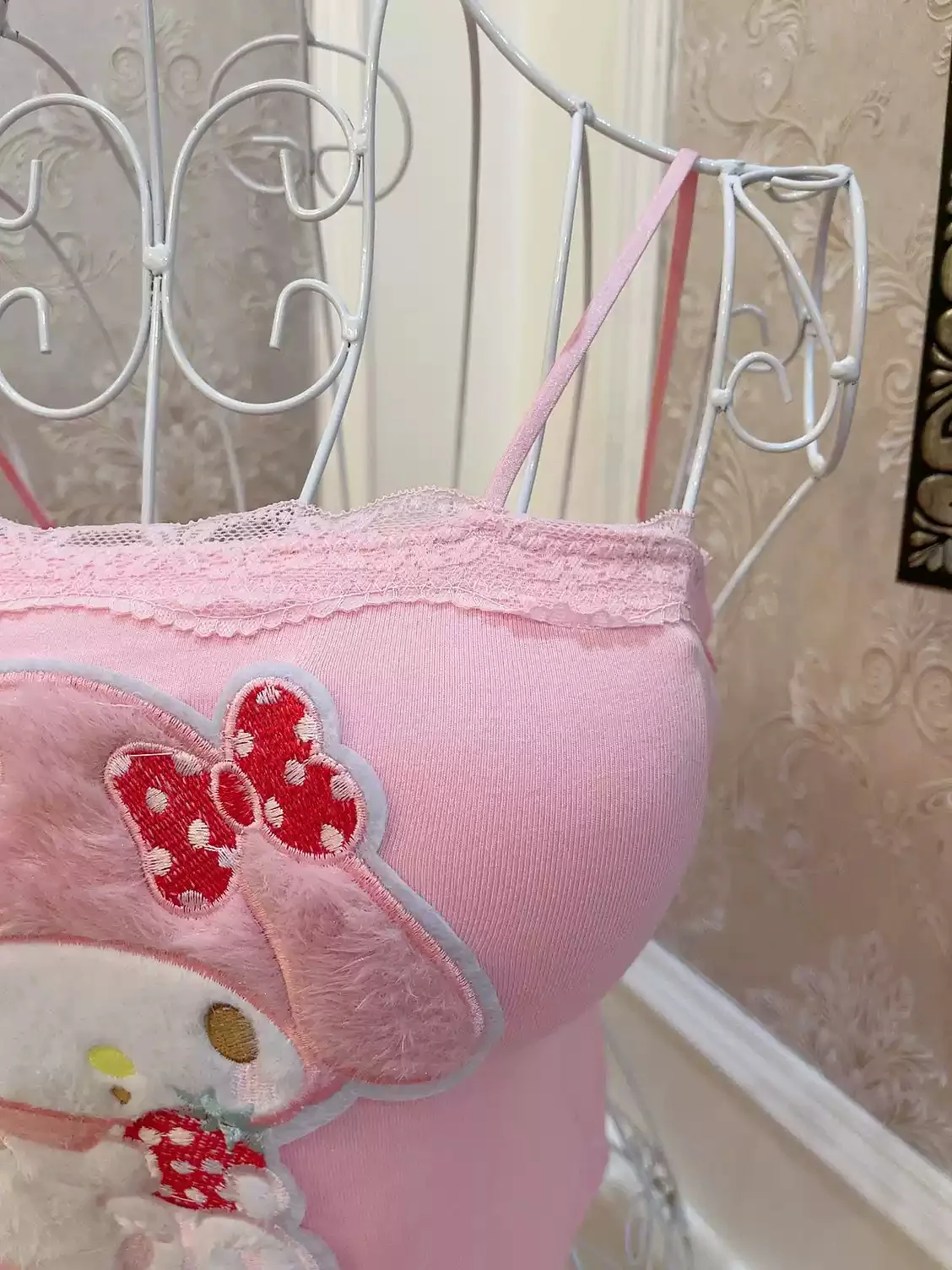 Melody Bow Embroidered Tank Top - Image 3