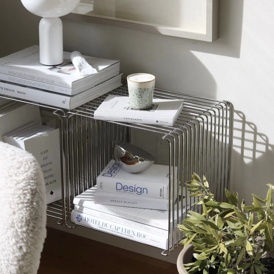 Modern Minimalist Metal Floating Shelf - Image 9