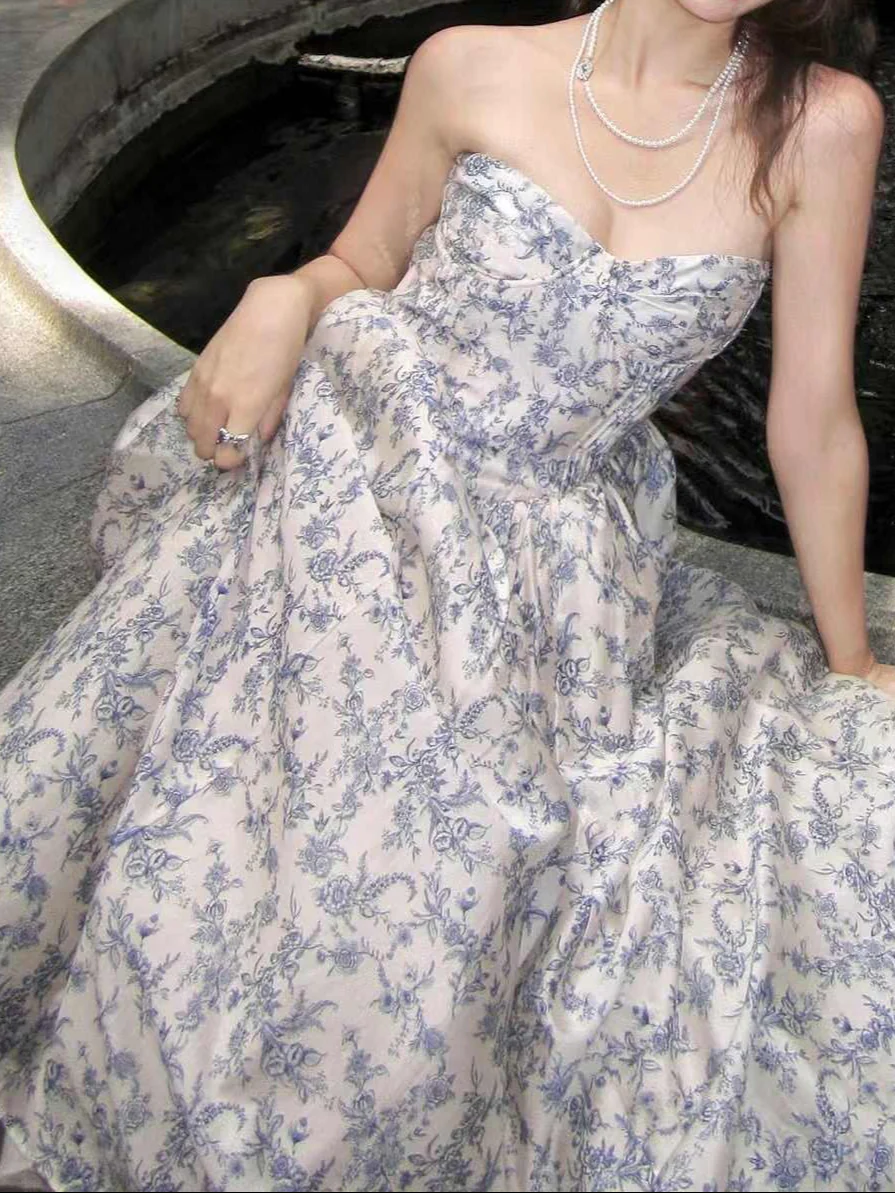 Navy Floral Corset Dress - Image 4